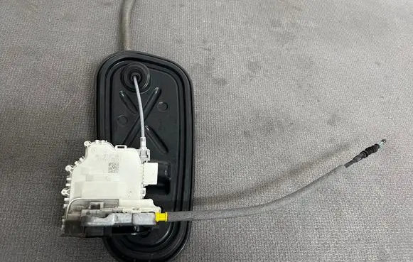 Audi Q5 SQ5 FY Front door lock 8X1837016C