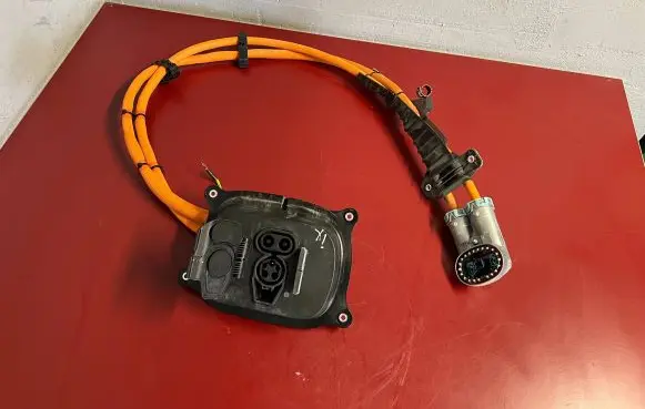 BMW iX Electric car charge socket 5A826F9 5B39431 61125B39431