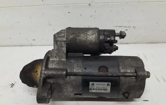Opel Astra J Starter motor 55578420