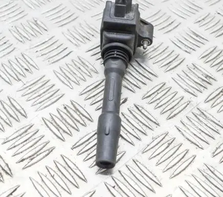 BMW 2 F46 High voltage ignition coil 8643360 77850002