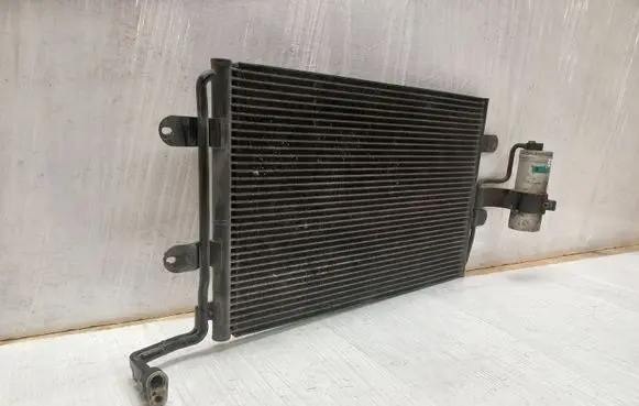 A/C cooling radiator (condenser)