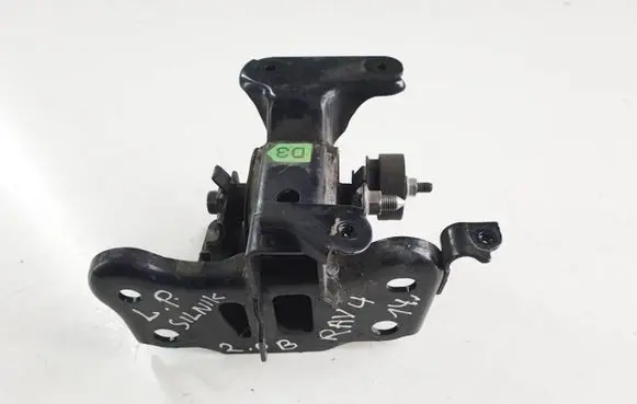 Toyota RAV 4 (XA40) Engine mount vacuum valve 