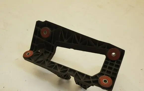 BMW 5 E60 E61 Active stabilizer control/Valve assembly holder 6761207 37206761207