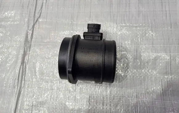Jaguar E-Pace Mass air flow meter 0280218307