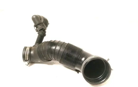 Volkswagen Tiguan Air intake duct part 5N0129656