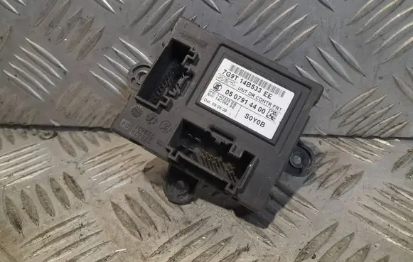 Volvo V70 Door control unit/module 7G9T14B533EE 14C235EB 0507914400