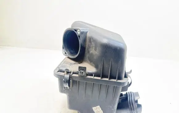 KIA Ceed Air filter box 281002H200