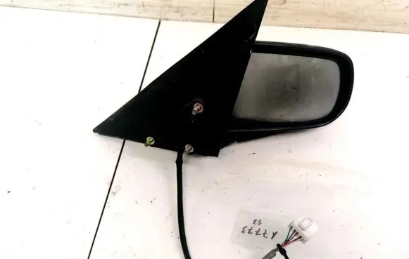 Mazda 626 Front door electric wing mirror E13010142
