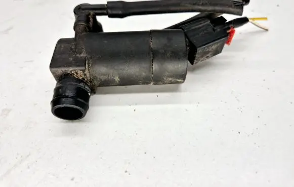 Volvo V50 Windscreen/windshield washer pump 1S7117K624FD T655C