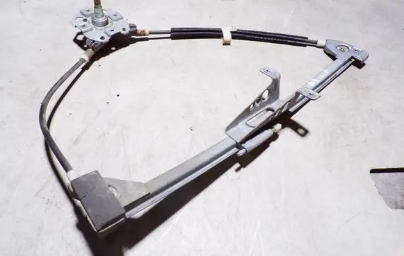 Audi 80 90 B3 Front door manual window regulator 893837400