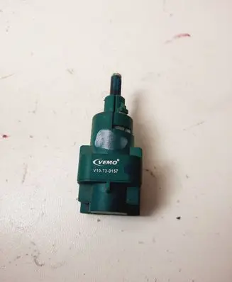 Seat Alhambra (Mk1) Brake pedal sensor switch V10730157