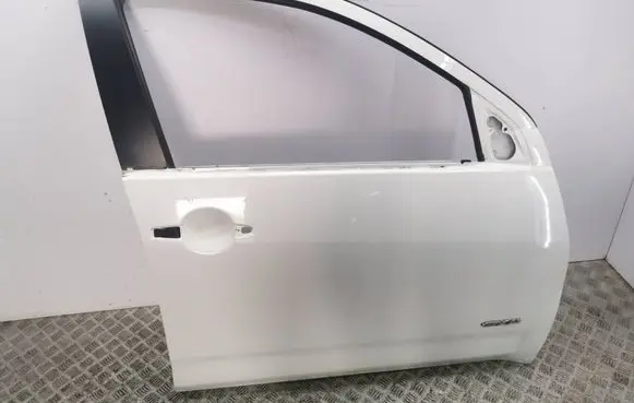 Mitsubishi Outlander Front door