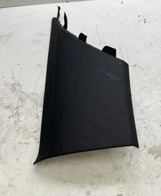(D)pillar trim (top)