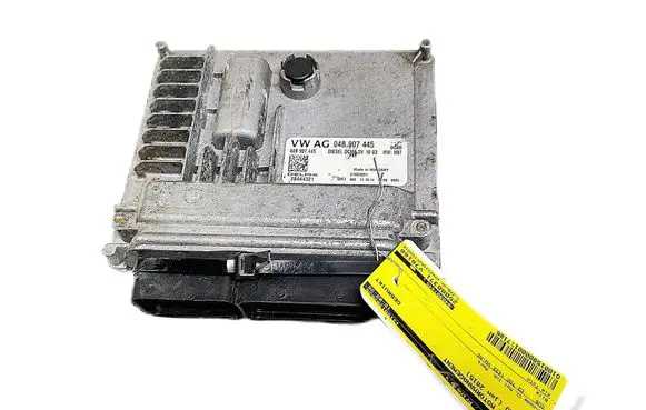 Volkswagen Polo Engine control unit/module 04B907445