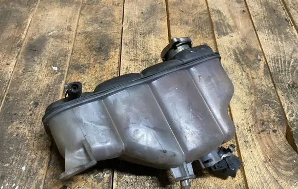 Mercedes-Benz CLK A208 C208 Coolant expansion tank/reservoir a2025000249 2025000249