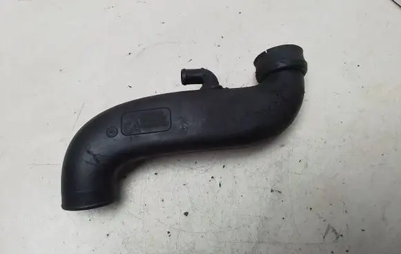 Opel Vectra C Air intake hose/pipe 55352724 329788454