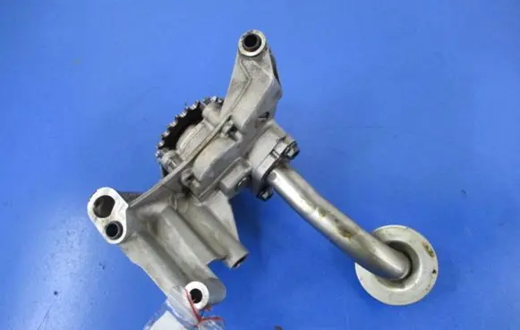 Volkswagen Jetta V Oil pump 036115105C