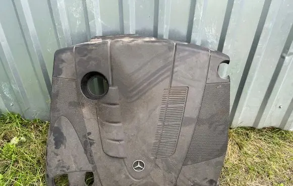 Mercedes-Benz E W211 Engine cover (trim) A6460161124 15590F