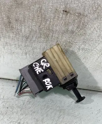 Jeep Grand Cherokee (WK) Brake pedal sensor switch 30505