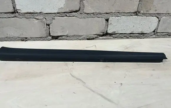 Mercedes-Benz E W211 Front sill trim cover A2116801835