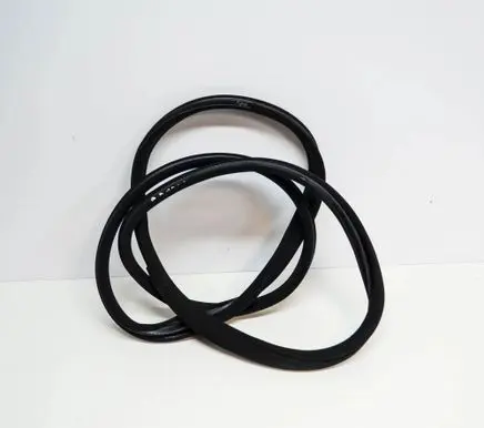 Mercedes-Benz C W204 Rubber seal front door (on door) 