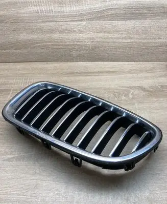 BMW 5 F10 F11 Front bumper upper radiator grill 7336477 7340319 LEFTSIDE