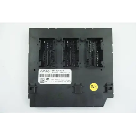Audi A3 S3 8P Comfort/convenience module 8P0907063F