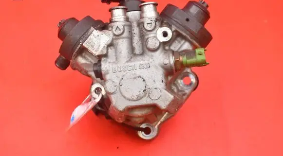 Volvo V60 Fuel injection high pressure pump 31372081