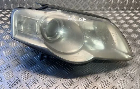 Volkswagen PASSAT B6 Headlight/headlamp 3C0941006Q