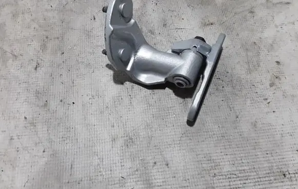 Mercedes-Benz GLE W167 Rear door lower hinge A1677304500