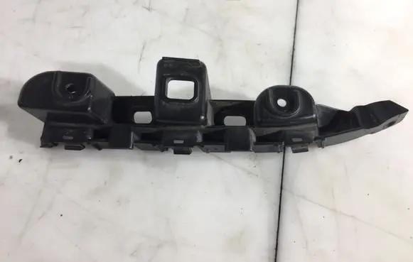 Volkswagen PASSAT B7 Front bumper mounting bracket 3AA807183