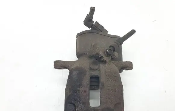 Volkswagen PASSAT CC Rear brake caliper