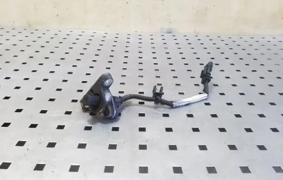 Volvo V40 Crankshaft position sensor 31303094