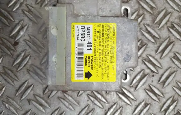 Mitsubishi Grandis Airbag control unit/module MN141401 W2T62674