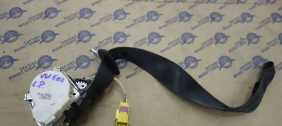 Volkswagen Eos Front seatbelt 1Q1857705