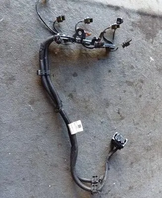 BMW 5 G30 G31 G38 Fuel injector wires 8642929 EAC896
