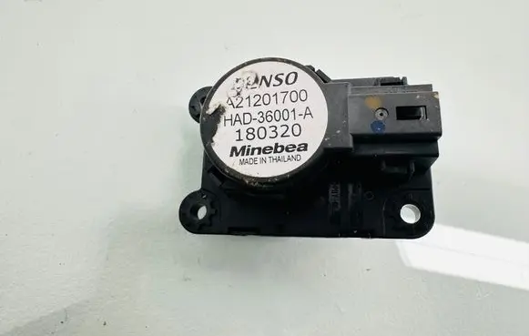 Citroen C5 Aircross Air flap motor/actuator A21201700 180320 HAD36001A