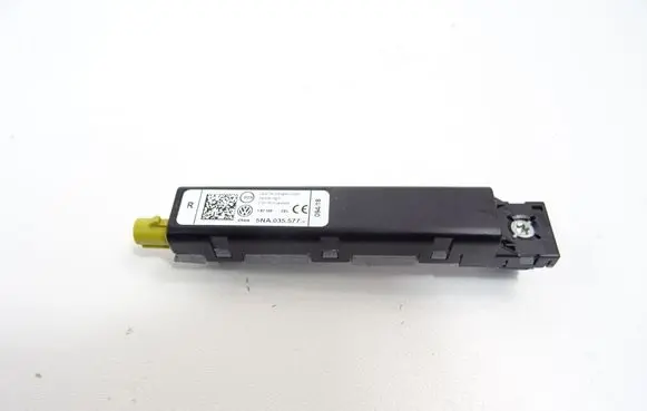 Volkswagen Tiguan Sound amplifier 5NA035577