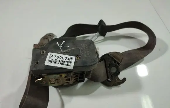 Volkswagen PASSAT B5 Front seatbelt ALE560