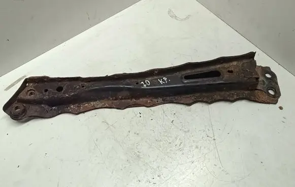 Toyota RAV 4 (XA40) Front subframe 