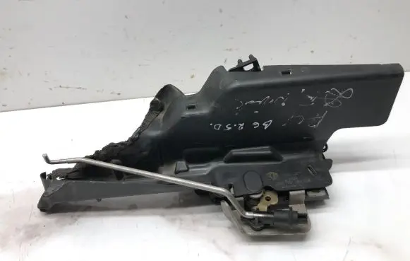 Audi A4 S4 B6 8E 8H Front door lock 8E0837350