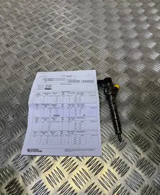 BMW 5 F10 F11 Fuel injector 7810702 28529 0445110478