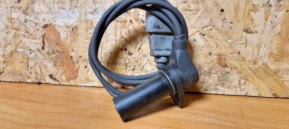 Audi A4 S4 B6 8E 8H Crankshaft position sensor 038907319E