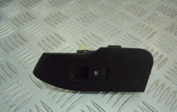 Chevrolet Captiva Electric window control switch