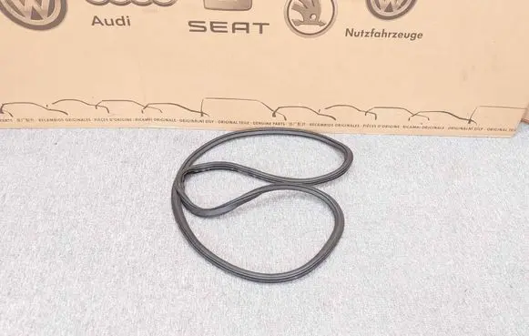 Audi A3 S3 8V Front door rubber seal 8V4831721