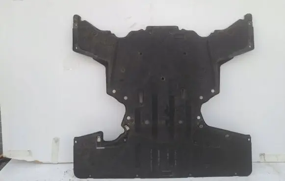 Audi e-tron Engine splash shield/under tray 4KE825311C