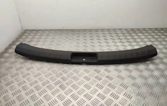 Hyundai Santa Fe Trunk/boot sill cover protection 857702W300