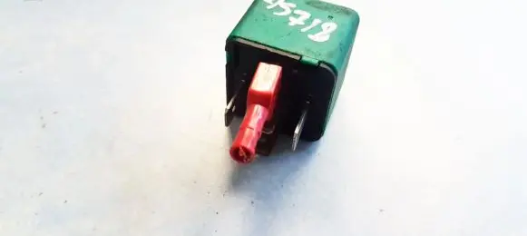 KIA Carnival Other relay 037