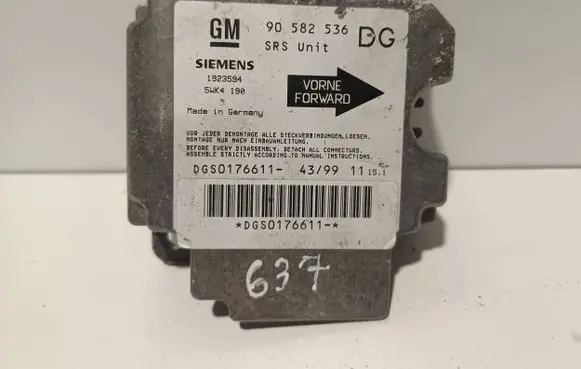Opel Zafira A Airbag control unit/module 90582536 DGS0176611 1923594