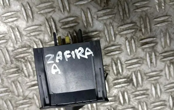 Opel Zafira A Light switch 09133249